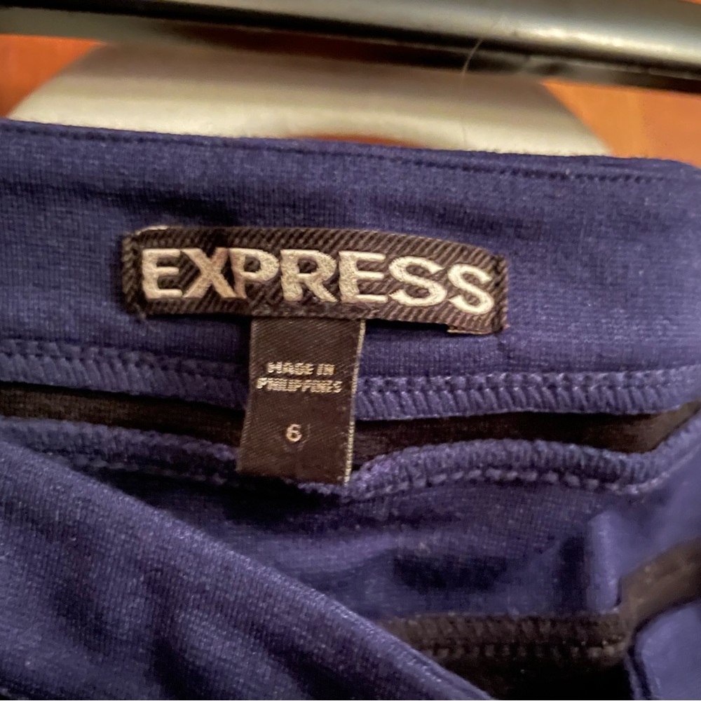 Express Variating Blue Skirt - Picture 4 of 4